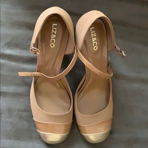 Liz & Co wome’s size 10M pumps.